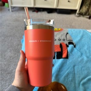 Starbucks x Stanley Korea 2022 Coral 20 oz